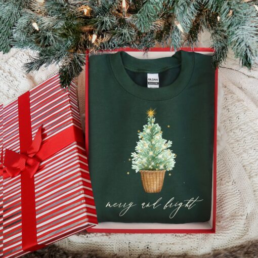 vintage christmas sweatshirt for women merry and bright crewneck winter apparel with festive tree design iswch