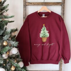 vintage christmas sweatshirt for women merry and bright crewneck winter apparel with festive tree design tmurg