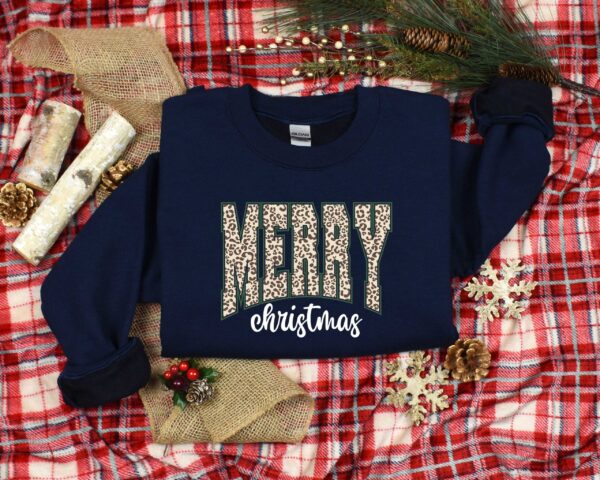 vintage christmas sweatshirt for women merry design family friendly holiday apparel 000vd scaled