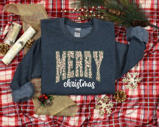 vintage christmas sweatshirt for women merry design family friendly holiday apparel f9rds scaled