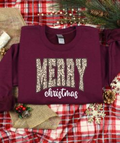 vintage christmas sweatshirt for women merry design family friendly holiday apparel q6ewm scaled