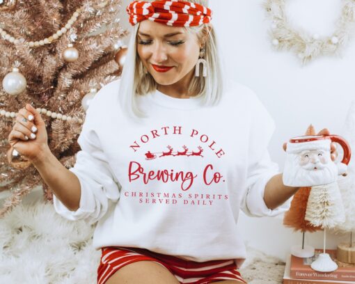 vintage christmas sweatshirt for women north pole brewing co crewneck holiday top for parties and festive gatherings 7uguj