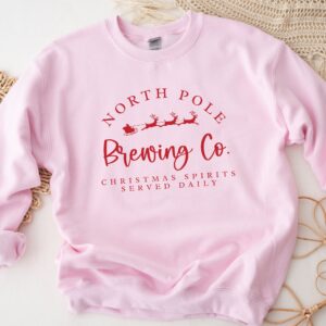 vintage christmas sweatshirt for women north pole brewing co crewneck holiday top for parties and festive gatherings snqd4