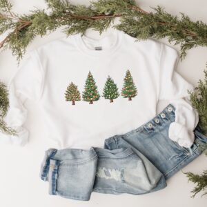 vintage christmas sweatshirt for women plus size crewneck design with festive christmas tree print swno8