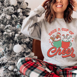 vintage christmas sweatshirt for women retro crewneck design comfortable fit perfect for holiday celebrations wvlmq