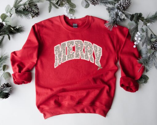 vintage christmas sweatshirt for women retro merry crewneck varsity style soft comfortable fabric ideal for holiday celebrations pfjar