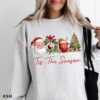 Vintage Christmas Sweatshirt for Women  Retro Santa Design  Trendy Holiday Apparel