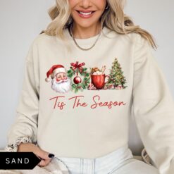 Vintage Christmas Sweatshirt for Women Retro Santa Design Trendy Holiday Apparel 10 vintage christmas sweatshirt for women retro santa design trendy holiday apparel yuw5l
