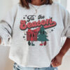 Vintage Christmas Sweatshirt for Women  Retro Xmas Crewneck with Trendy Design  Comfortable and Fun Holiday Apparel