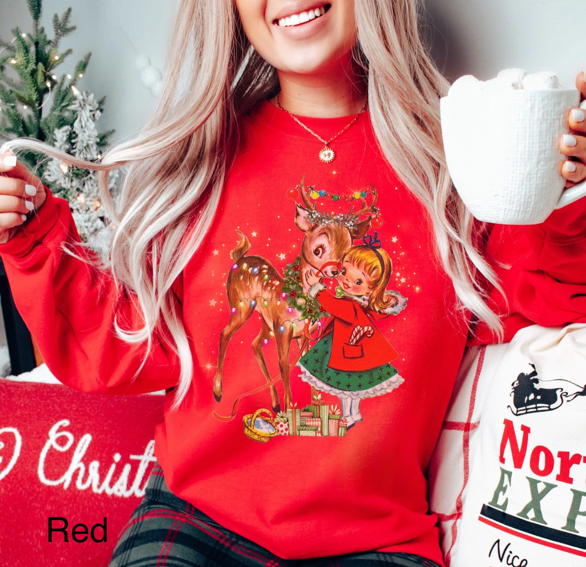 vintage christmas sweatshirt for women with 1950s reindeer design oversized retro holiday shirt for xmas parties and celebrations ey1eh