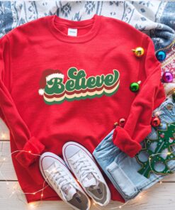 vintage christmas sweatshirt for women with believe and merry bright design comfortable crewneck style for holiday wear 5s6yl scaled