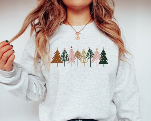 vintage christmas sweatshirt for women with boho tree design and minimalist style in comfortable crewneck fit wzaka
