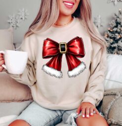 Vintage Christmas Sweatshirt for Women with Bow Design Retro Crewneck for Holiday Parties and Winter Gatherings