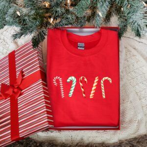 vintage christmas sweatshirt for women with candy cane design plus size crewneck long sleeve merry and bright holiday apparel c6wg6