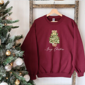 vintage christmas sweatshirt for women with christmas tree design and comfortable crewneck style for winter wear 7h3gr