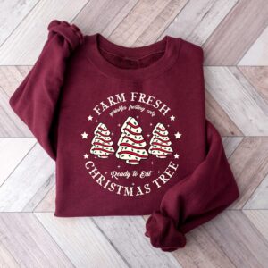 vintage christmas sweatshirt for women with farm fresh christmas tree design and cake graphic on comfortable crewneck style h70d0 scaled