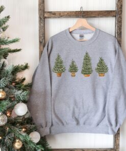 vintage christmas sweatshirt for women with festive tree design in classic crewneck style ideal for winter celebrations and holiday gatherings h4mm9 scaled