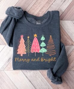 vintage christmas sweatshirt for women with fun holiday design and winter comfort 0rk6l scaled