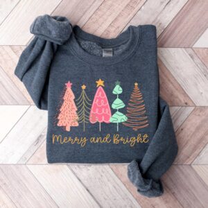 vintage christmas sweatshirt for women with fun holiday design and winter comfort 0rk6l scaled