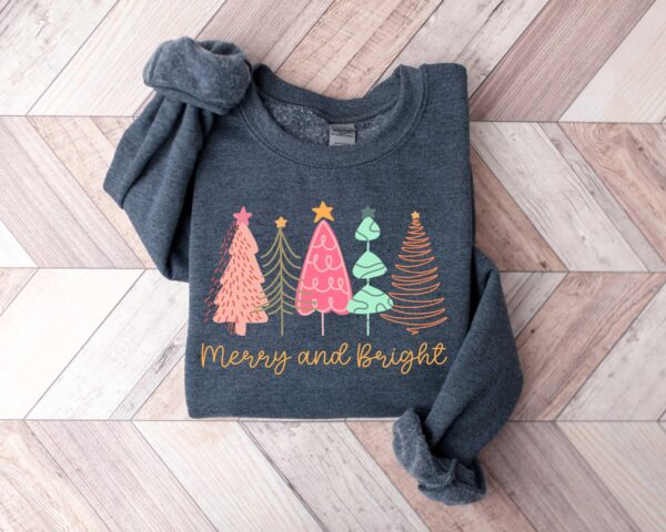 vintage christmas sweatshirt for women with fun holiday design and winter comfort 0rk6l scaled