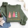 vintage christmas sweatshirt for women with fun holiday design and winter comfort puydq