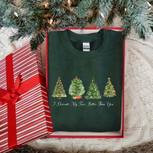 vintage christmas sweatshirt for women with fun tree design and comfortable crewneck style for winter wear wt1zh scaled