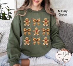 vintage christmas sweatshirt for women with gingerbread bow design oversized holiday top featuring cute cookie print 6vxwr