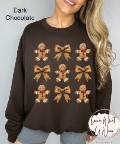 vintage christmas sweatshirt for women with gingerbread bow design oversized holiday top featuring cute cookie print tlnri