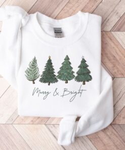 vintage christmas sweatshirt for women with holiday tree design and winter crewneck style ose5y