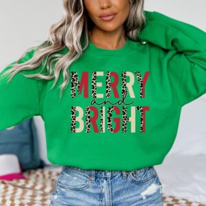 vintage christmas sweatshirt for women with leopard print design and marry and bright theme mqug4