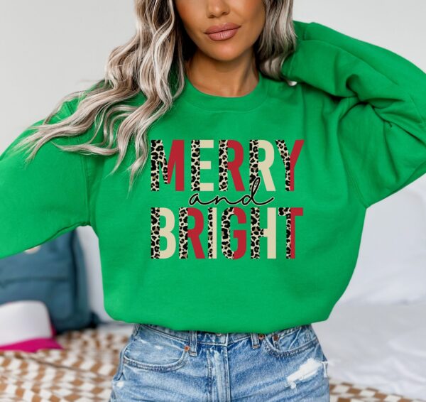 vintage christmas sweatshirt for women with leopard print design and marry and bright theme mqug4