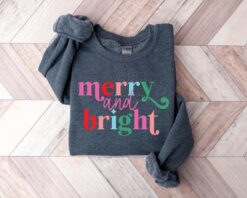 vintage christmas sweatshirt for women with merry and bright design ideal for family gatherings and holiday celebrations iekvk