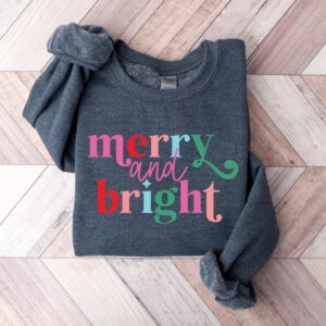 vintage christmas sweatshirt for women with merry and bright design ideal for family gatherings and holiday celebrations iekvk