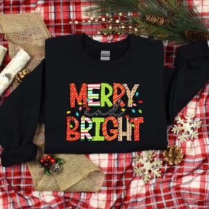 vintage christmas sweatshirt for women with merry bright light design ideal for family gatherings and holiday celebrations 5ctoc scaled