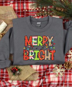 vintage christmas sweatshirt for women with merry bright light design ideal for family gatherings and holiday celebrations 5s9ig scaled