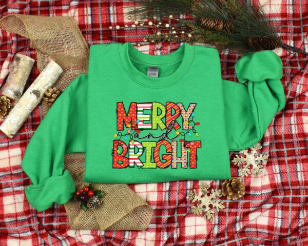 vintage christmas sweatshirt for women with merry bright light design ideal for family gatherings and holiday celebrations kh6rd scaled