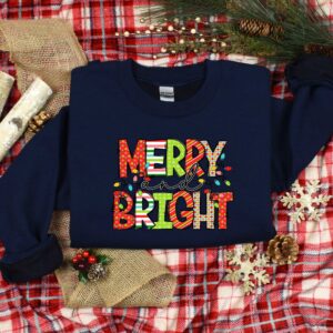 vintage christmas sweatshirt for women with merry bright light design ideal for family gatherings and holiday celebrations kn2us scaled