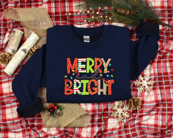 vintage christmas sweatshirt for women with merry bright light design ideal for family gatherings and holiday celebrations kn2us scaled