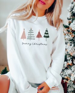 vintage christmas sweatshirt for women with merry christmas tree design and cute holiday theme 3yzpx