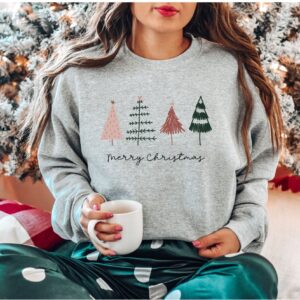 vintage christmas sweatshirt for women with merry christmas tree design and cute holiday theme czc24