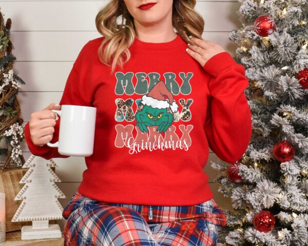 vintage christmas sweatshirt for women with merry design and comfortable fit o1cox scaled