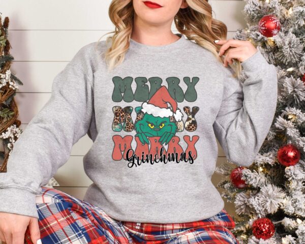 vintage christmas sweatshirt for women with merry design and comfortable fit t5hoe scaled