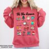 Vintage Christmas Sweatshirt for Women with Retro Design and Trendy Holiday Style