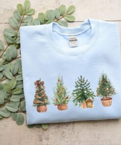 vintage christmas sweatshirt for women with rustic tree design plus size crewneck style ummal scaled