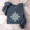 vintage christmas sweatshirt for women with snowflake design and merry bright theme plus size crewneck px9sv