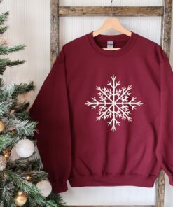 vintage christmas sweatshirt for women with snowflake design and merry bright theme plus size crewneck v5m42