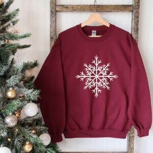 vintage christmas sweatshirt for women with snowflake design and merry bright theme plus size crewneck v5m42