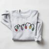 Vintage Christmas Sweatshirt for Women with Tis the Season Design and Cozy Crewneck Style
