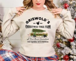 Vintage Christmas Sweatshirt Griswolds Tree Farm Since 1989 Womens Design for Family Gatherings and Holiday Celebrations