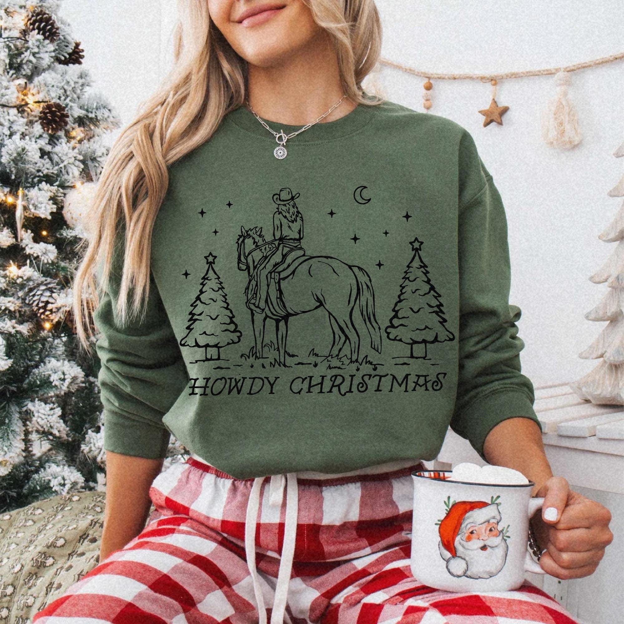 Vintage Christmas Sweatshirt Howdy Crewneck for Country Style with Grandmillenial Cowgirl Design Plus Size for Holiday Celebrations 2 vintage christmas sweatshirt howdy crewneck for country style with grandmillenial cowgirl design plus size for holiday celebrations a4io9